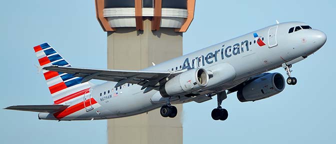 American Airbus A320-232 N679AW, Phoenix Sky Harbor, January 19, 2016